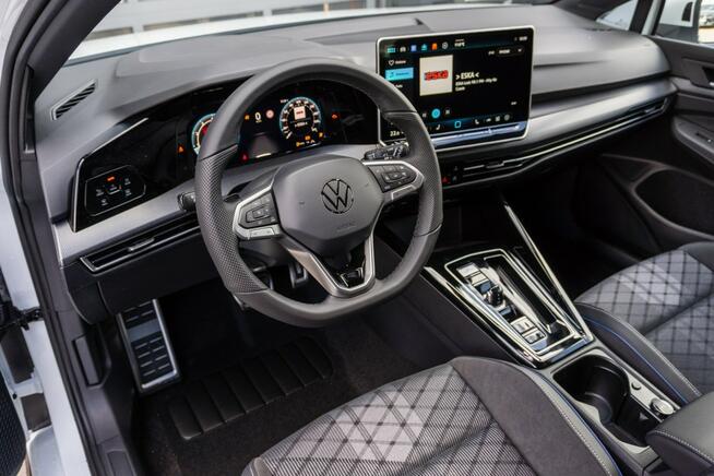 Volkswagen Golf R-Line 1.5 eTSI mHEV 150 KM DSG