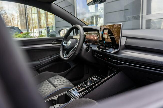 Volkswagen Golf R-Line 1.5 eTSI mHEV 150 KM DSG