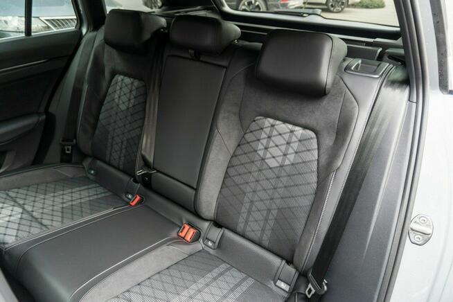 Volkswagen Golf Variant R-Line Plus 1.5 eTSI mHEV 150 KM DSG