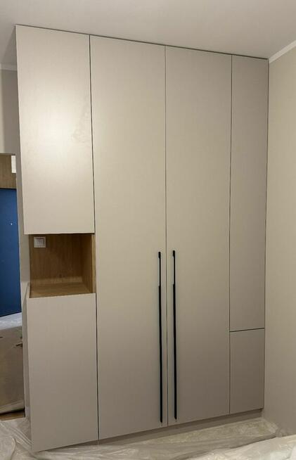 Stolarz - kuchnie, sypialnie, garderoby, meble na wymiar