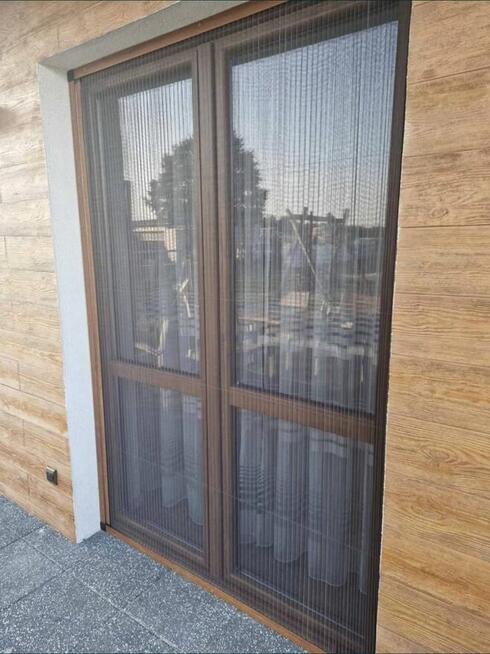 Moskitiery okienne i drzwiowe. Pomiar, montaż.