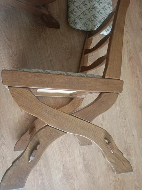 Sześciokątny stół + 6 krzeseł wyściełanych