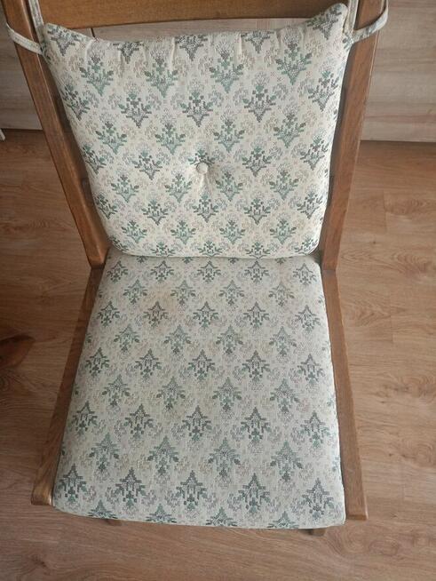 Sześciokątny stół + 6 krzeseł wyściełanych