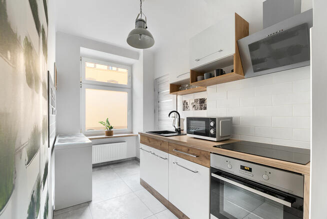 przytulny pokój jednoosobowy w damskim mieszkaniu