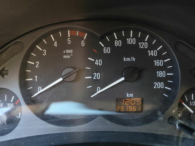 Sprzedam samochod opel corsa