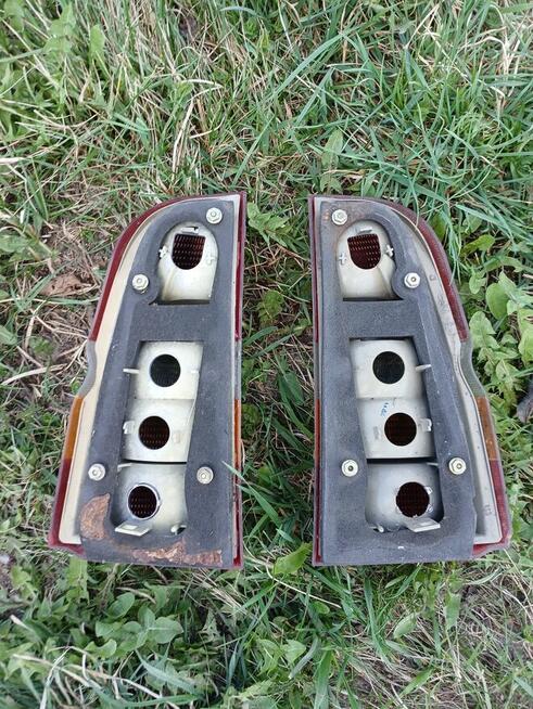 Lampy tylne Ford Escort Kombi