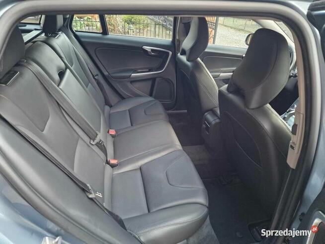 VOLVO V60 T4 SUMMUM |2.0 Benzyna|190KM|Zadbany|Świetny stan
