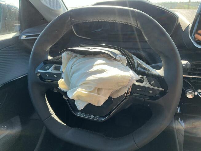 PEUGEOT e-208 136 Electrique GR400