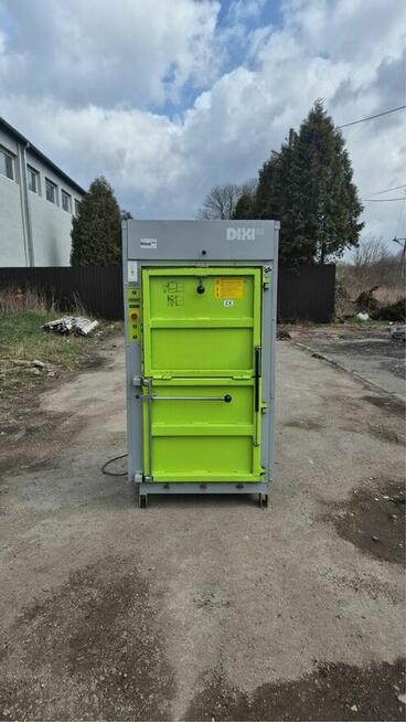 Belownica prasa do folii kartonów makulatury odpadów smieci