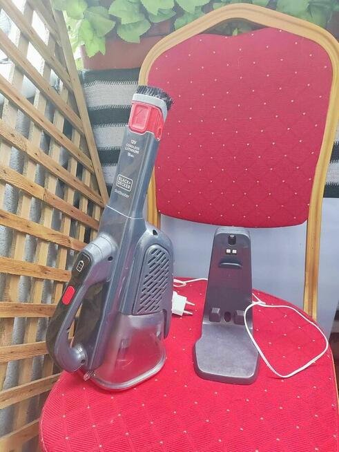 Odkurzacz ręczny bezprzewodowy Dustbuster 12V Black & Decker