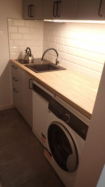 Kawalerka do wynajęcia w Centrum Warszawy przy metrze