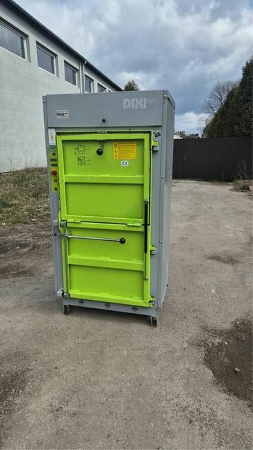 Belownica prasa do folii kartonów makulatury odpadów smieci