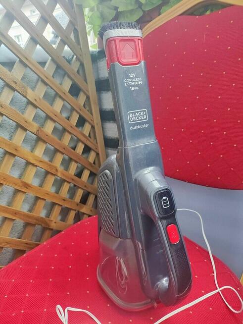 Odkurzacz ręczny bezprzewodowy Dustbuster 12V Black & Decker