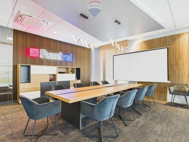 Nowoczesny obiekt magazynowo-biurowy.