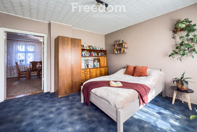 Siedlisko-dom,stajnia,stodoła,obora,2 ha,S7