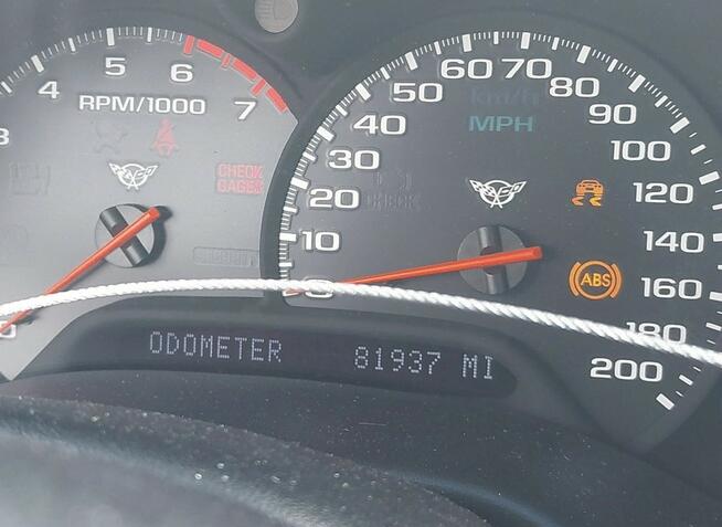 Chevrolet Corvette LS 5.7 V8 345KM lekko uszkodzona