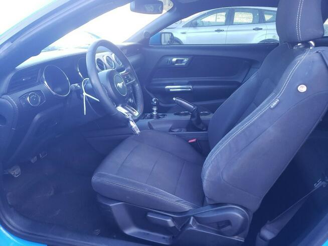 Ford Mustang V6 3.7l Manual RWD