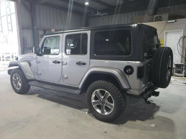 Jeep Wrangler Unlimited Sahara 4x4 3.6l V6