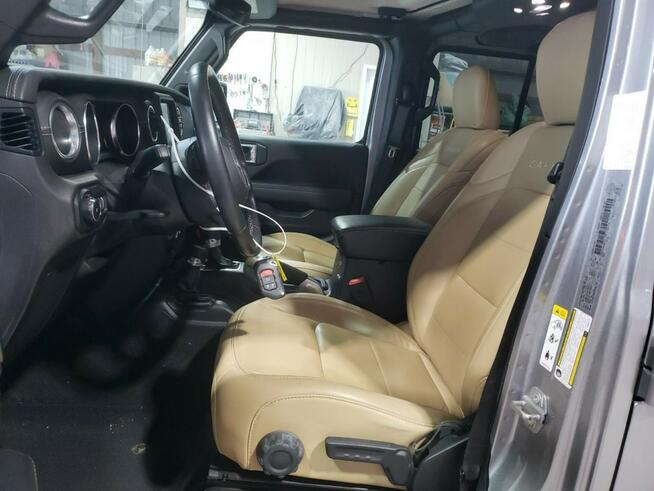 Jeep Wrangler Unlimited Sahara 4x4 3.6l V6