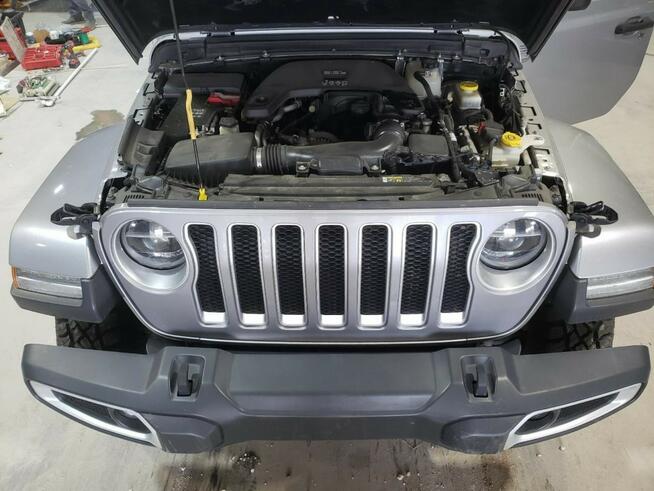 Jeep Wrangler Unlimited Sahara 4x4 3.6l V6