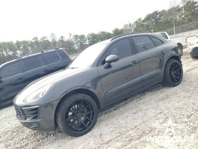 Porsche Macan Sport Chrono Package BOSE 2.0l AWD