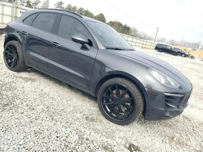 Porsche Macan Sport Chrono Package BOSE 2.0l AWD