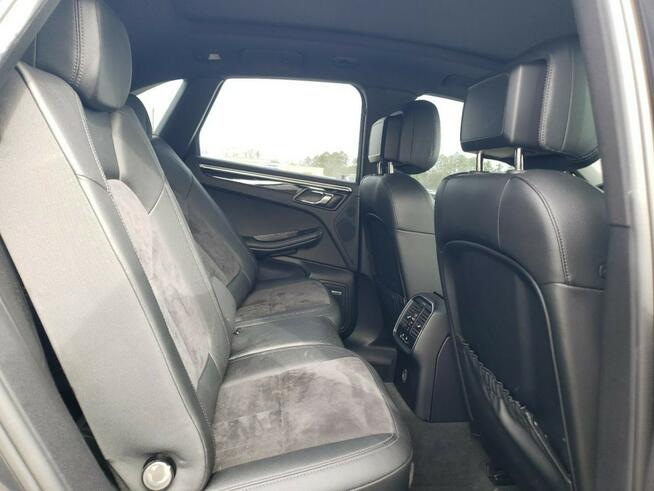 Porsche Macan Sport Chrono Package BOSE 2.0l AWD