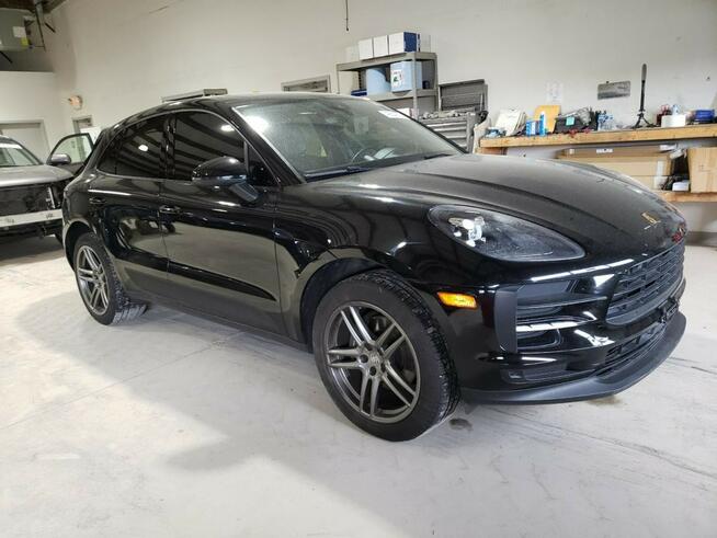 Porsche Macan Sport Chrono Package 2.0l AWD