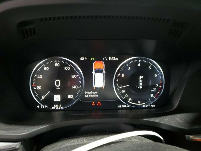 Volvo XC 60 T6 AWD Lekko uszkodzony