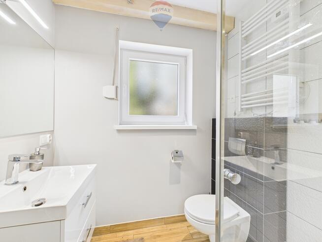 Dom nad jeziorem – gotowy do zamieszkania