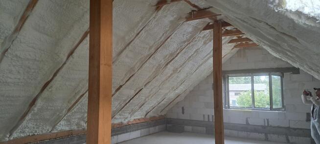 Ocieplenie pianą PUR, pianowanie poddaszy, dachów, izolacje