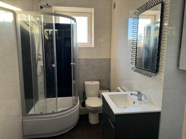 Dom w Markach, z mozliwoscia dwóch mieszkań dwupokoleniowych