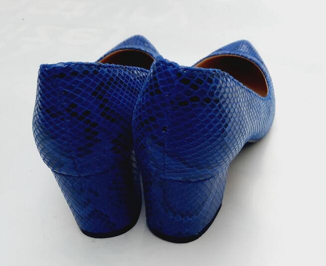 39 chabrowe czółenka skóra węża na klocku 7 cm Simply Be 24,