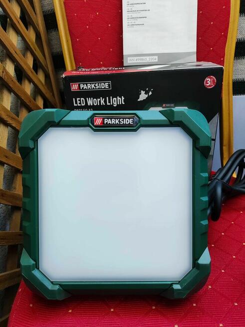 Lampa Robocza LED Reflektor Parkside Pass 50A2 halogen