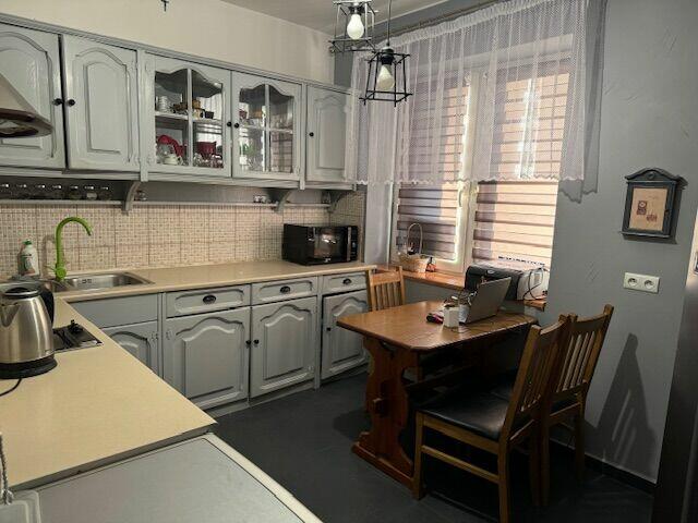 Dom w Markach, z mozliwoscia dwóch mieszkań dwupokoleniowych