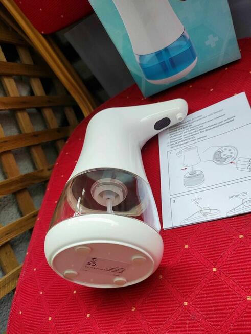 Bezdotykowy dozownik biały do mydła Wenko dyspenser podajnik