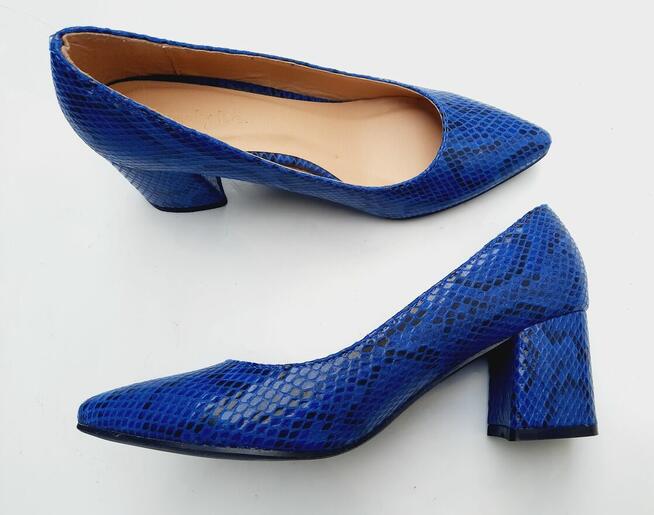 39 chabrowe czółenka skóra węża na klocku 7 cm Simply Be 24,