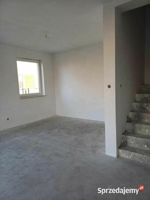 Segment dwupoziomowy Wólka Kosowska 4 pokoje duży ogródek