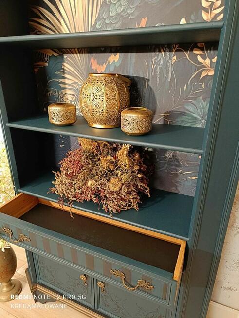 Witryna regał stylizowany