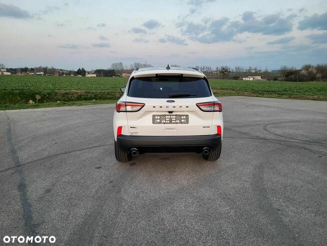 Ford Kuga 2.0 EcoBoost 4x4 Titanium