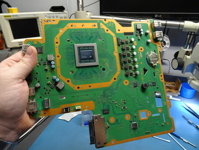 Naprawa Playstation 4 / PS4 - Serwis Konsol Mielec