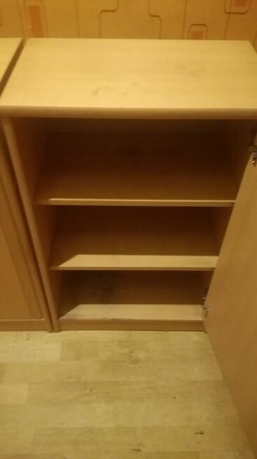 Szafki jedno dzwiowe z trzema połkami