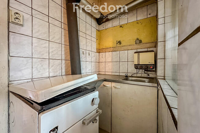 Dom ciekawej w zabudowie szeregowej z ogródkiem