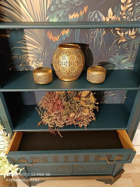 Witryna regał stylizowany