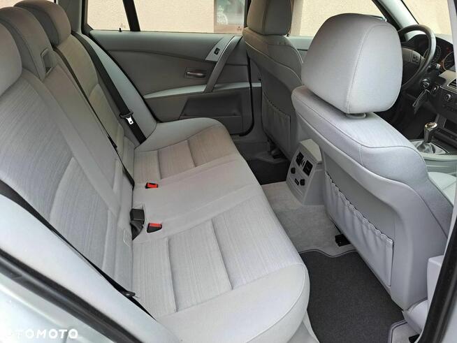 BMW Seria 5 523i Touring