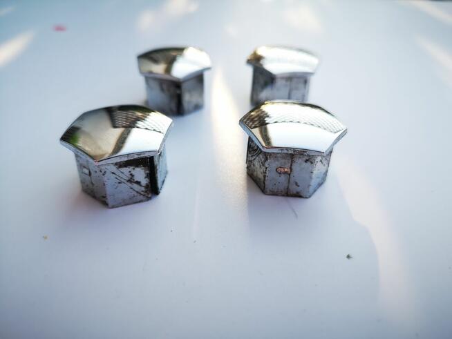 Peugeot 508 oryginalne osłony śruby koła OE 1611818780