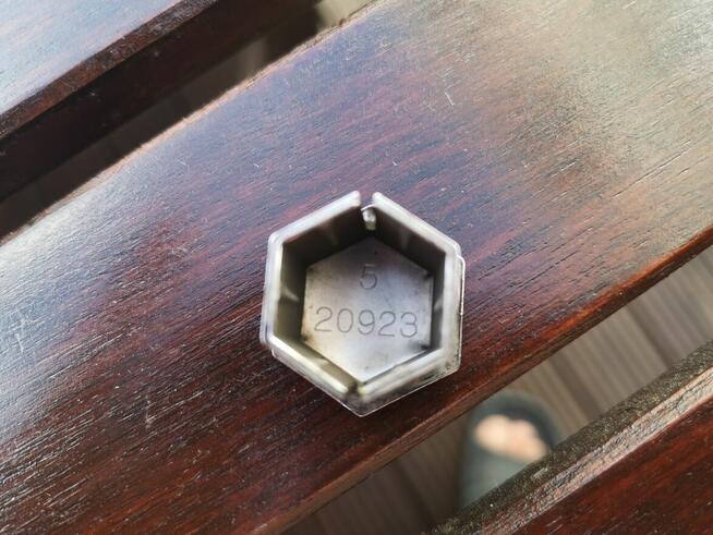 Peugeot 508 oryginalne osłony śruby koła OE 1611818780