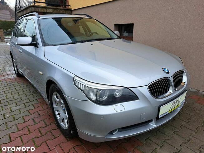 BMW Seria 5 523i Touring
