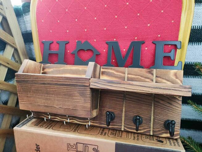 Półka szafka na Klucze Drewniana ścienna wisząca Regał