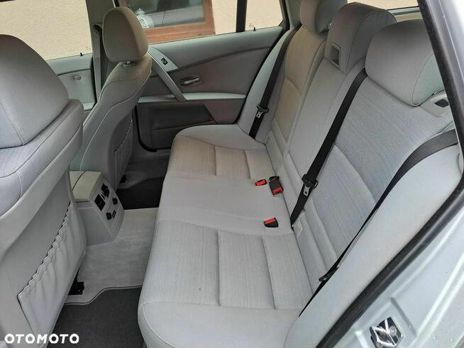 BMW Seria 5 523i Touring